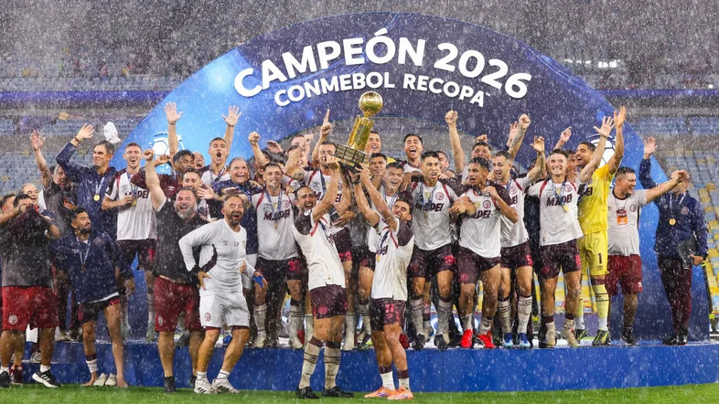 Lanús supera Flamengo na prorrogação e leva título da Recopa