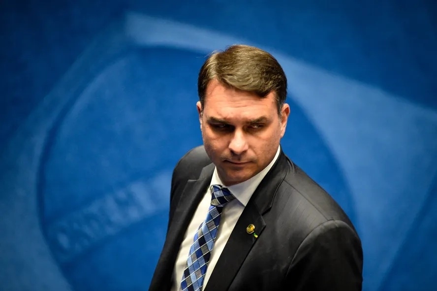 Visita de Flávio Bolsonaro a Mato Grosso é cancelada menos de 24 horas após anúncio; nova data é estudada