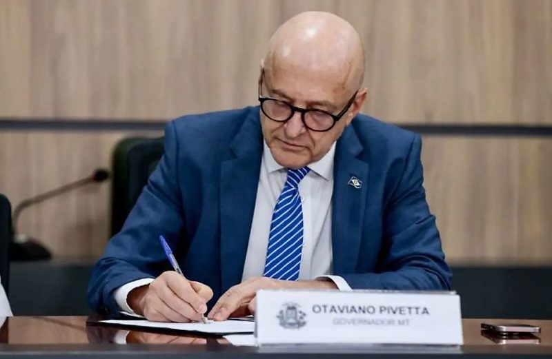 Pivetta sanciona lei que proíbe hormônios e cirurgias para mudança de sexo em menores em MT