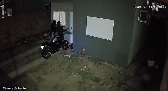 Bandido invade casa em Alta Floresta e é recebido a tiros por morador; veja vídeo 