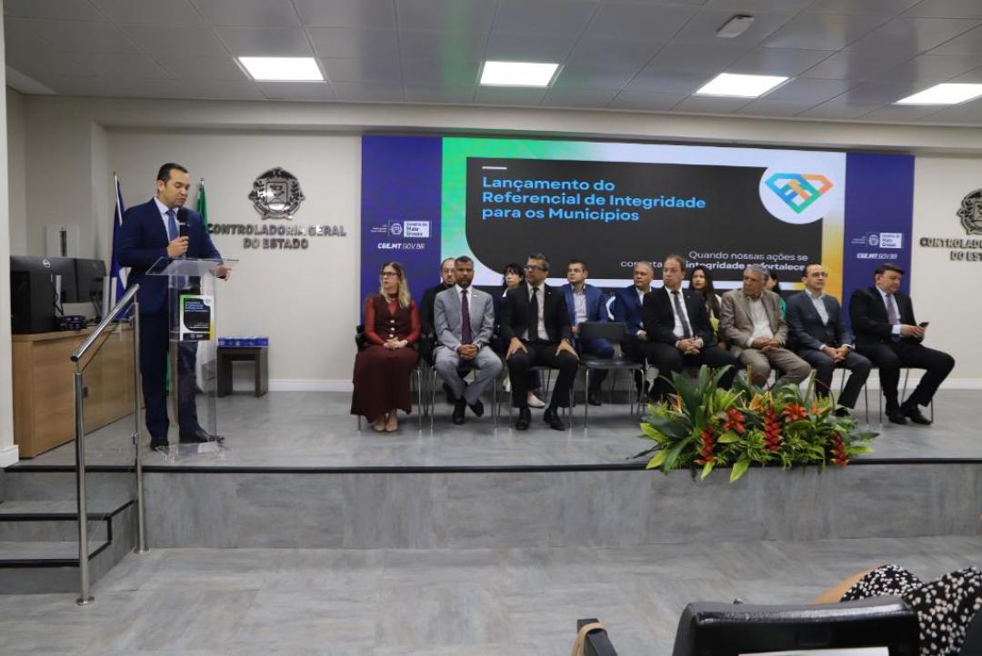 Prefeituras e Câmaras formalizam adesão ao Referencial Técnico para implantação de programas de integridade