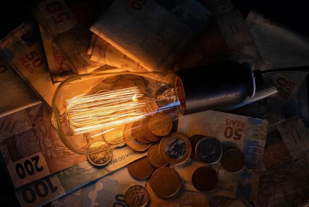 Conta de luz terá bandeira amarela em junho; aumento de R$ 1,88 a cada 100 kWh consumidos
