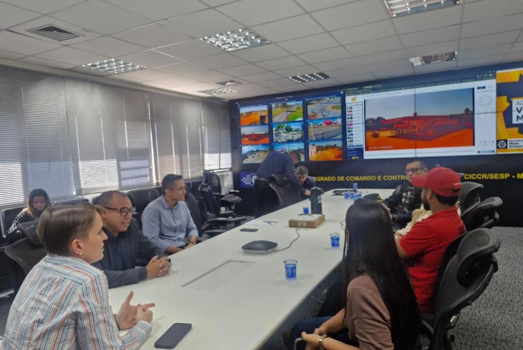 Sesp entrega mais 66 câmeras do Vigia Mais e envia equipes do Bope para Cáceres