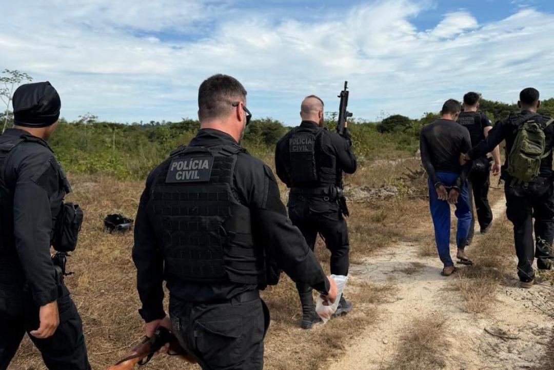 Polícia Civil cumpre 40 ordens judiciais em Paranaíta durante operação contra tráfico de drogas