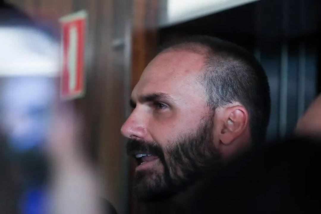 STF condena Eduardo Bolsonaro a 4 anos e 2 meses de prisão por coação
