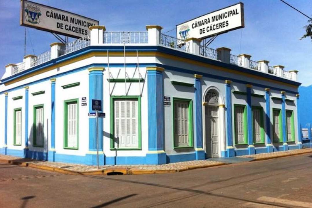 Projeto que cria auxílio-saúde de R$ 3 mil a vereadores de Cáceres é encaminhado à Presidência da Câmara