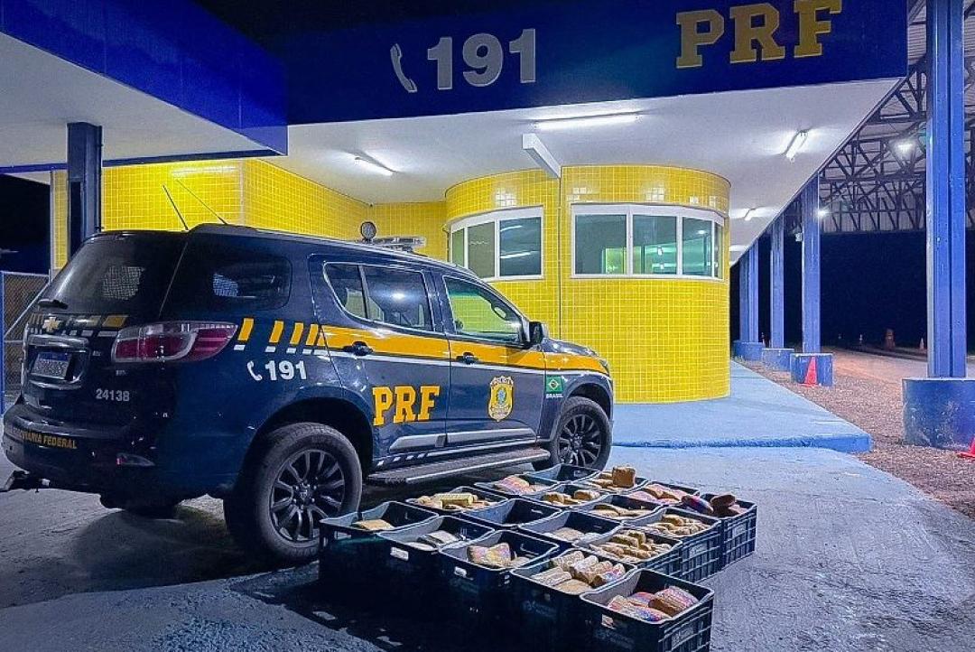 Em menos de 24 horas, PRF apreende 280kg de drogas na BR-364