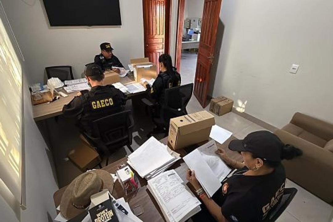 Gaeco cumpre mandados e sequestra avião em operação contra fraude de R$ 28,7 milhões no agro em MT