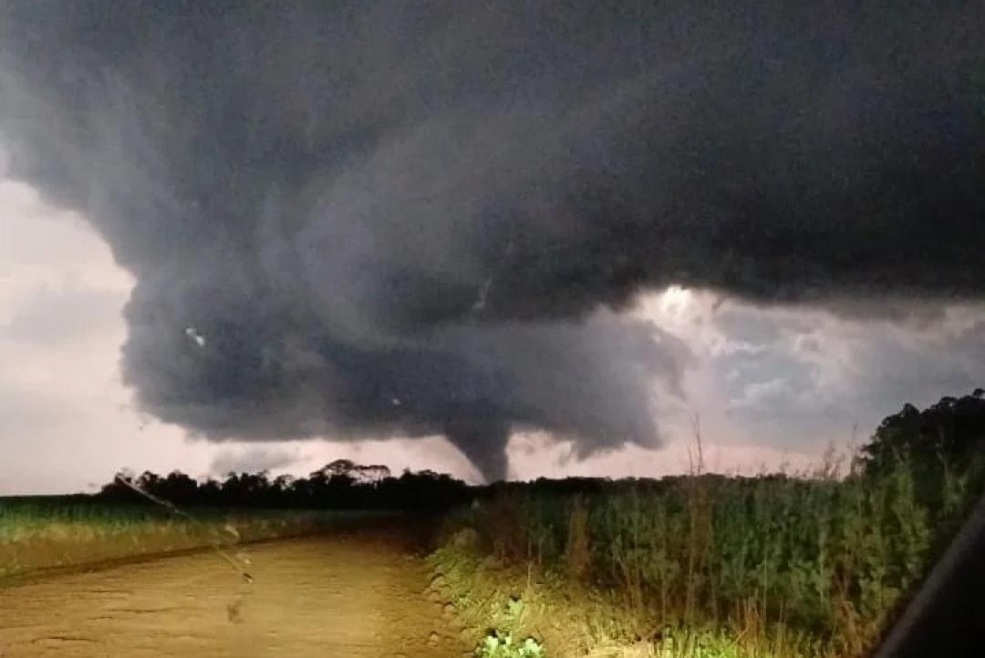 Tornado é registrado em cidades do noroeste do RS; veja vídeo