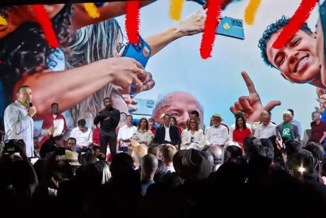 PT oficializa candidatura de Lula à reeleição com Alckmin de vice e ataques a Flávio Bolsonaro