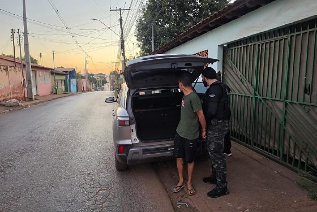 Quadrilha que furtou sete caminhonetes em Cuiabá é alvo de operação; veja vídeo