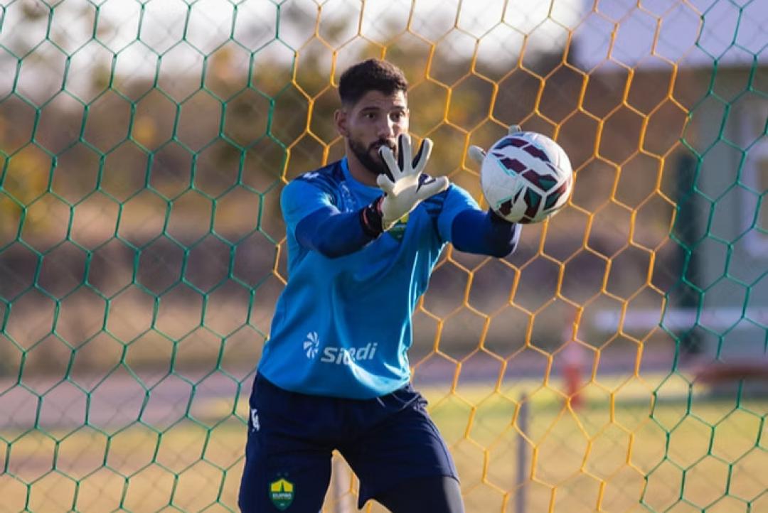 Marcelo Carné sofre ruptura do tendão do adutor e não joga mais pelo Cuiabá em 2026