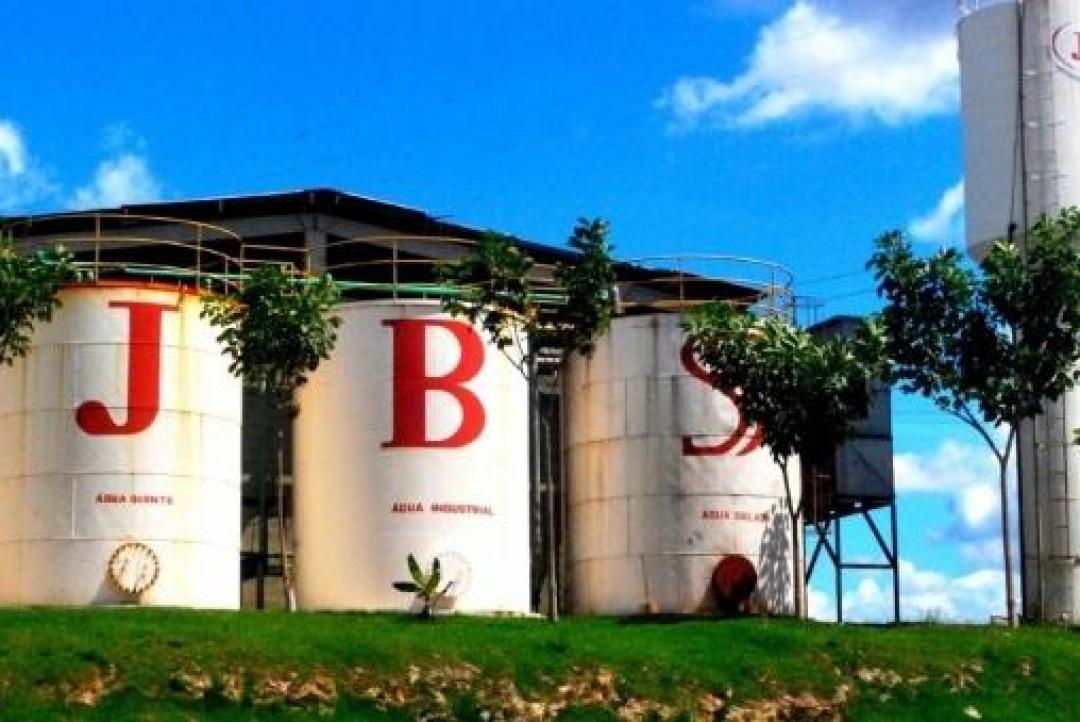 JBS paga R$ 3,9 milhões para encerrar processo após vazamento de amônia intoxicar 17 trabalhadores em MT