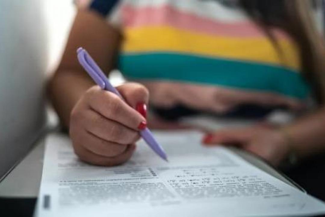 Mato Grosso tem concursos e processos seletivos com salários de até R$ 23,6 mil; confira vagas e datas