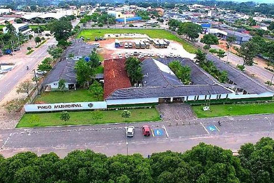 Servidora ameaça cortar dedos de colega com tesoura e é suspensa em MT