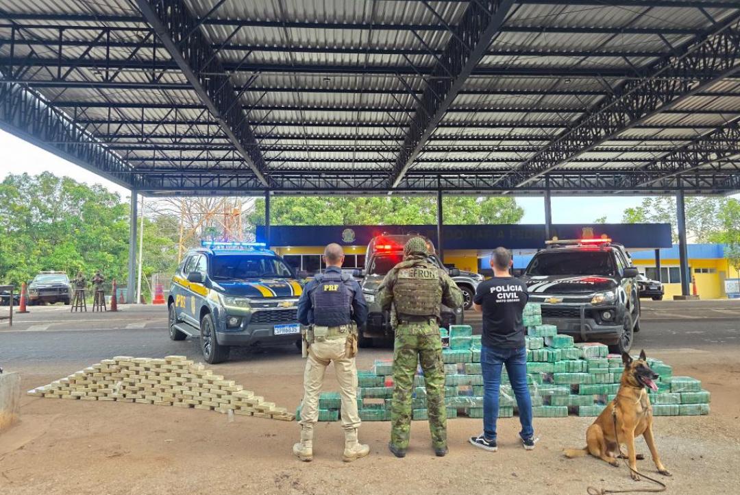 Forças de segurança apreendem 550 quilos de cocaína e causam R$ 9,9 milhões de prejuízo às facções
