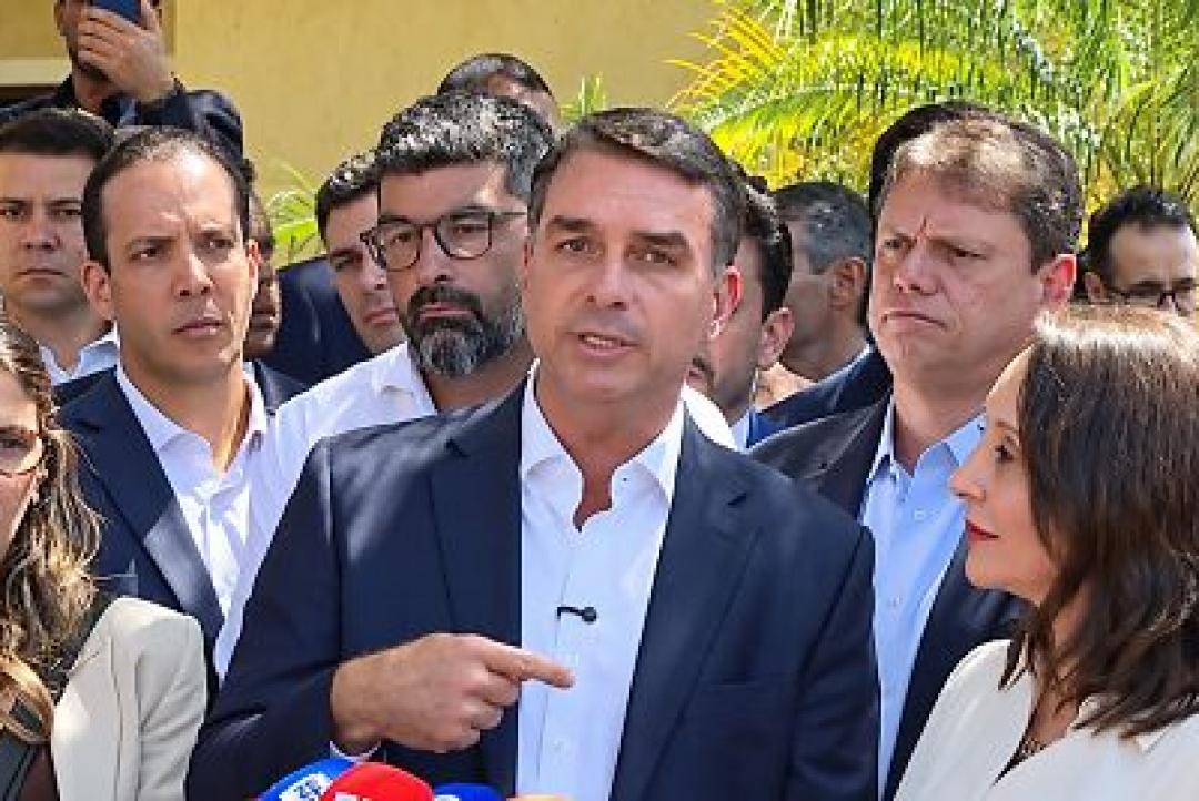 TSE alega erro técnico após propaganda de Flávio Bolsonaro ir ao ar sem som