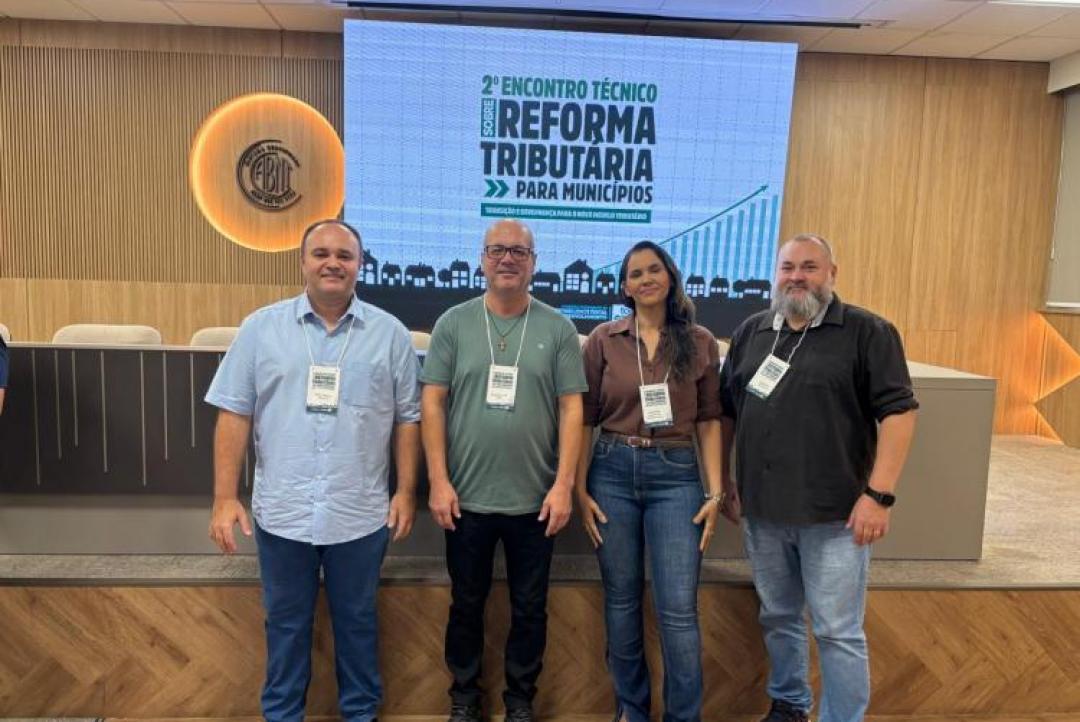 Comitiva de Paranaíta participa de evento sobre Reforma Tributária para adequação da gestão fiscal