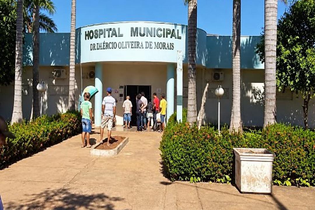 Indígena de 18 anos dá à luz em banheiro de hospital e joga bebê na lixeira