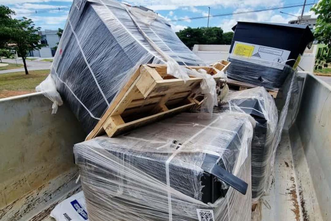 Patrulha Rural prende homem e apreende caminhão adulterado com 4 toneladas de agrotóxicos