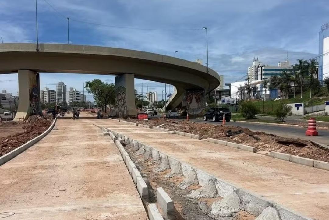 Dois trechos das obras do BRT serão suspensos durante o Natal para não prejudicar comércio em Cuiabá