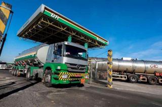 Petrobras reduz preço do combustível, que não chega aos consumidores