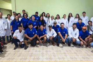 Prefeitura padroniza uniformes de graduandos em Agronomia.
