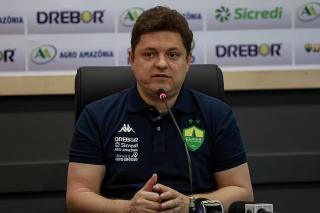Presidente do Cuiabá é denunciado em súmula por ameaças à arbitragem após empate na Série B