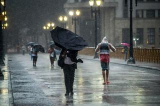 Temporais, raios e ventania no fim de semana; veja locais em alerta