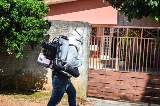 Prefeitura realiza trabalho preventivo de combate à dengue. Borrifação também está sendo realizada