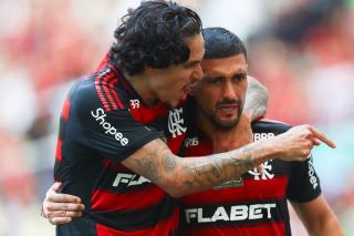 Flamengo superou o Palmeiras por 3 a 2 neste domingo (19)
