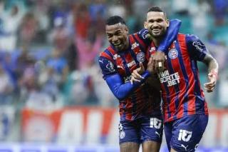 Bahia bate Inter após gol 'chorado', conquista 4° triunfo seguido em Salvador e encosta no G-4 do Brasileirão
