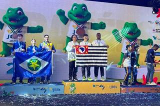 Atleta de Sinop conquista medalha de prata por equipes no xadrez em competição nacional