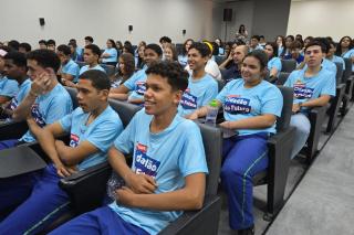 Alunos participam de palestra sobre cidadania fiscal e oficina de produção de vídeos