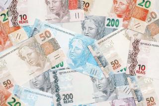 Polícia Federal realiza operação contra desvio de dinheiro via Pix