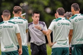 Cuiabá visita o Amazonas e tenta quebrar tabu de cinco meses sem vencer fora de casa