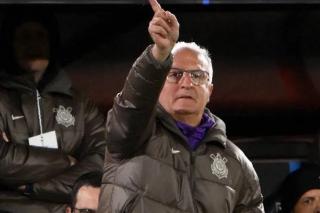Dorival admite ‘baixa inspiração’ em trio do Corinthians, mas exalta Dieguinho