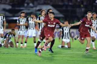 Lanús vence Atlético-MG nos pênaltis e é bicampeão da Copa Sul-Americana