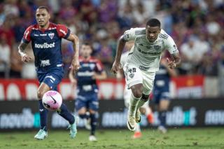 Fortaleza e Atlético-MG empatam em duelo acirrado na Arena Castelão