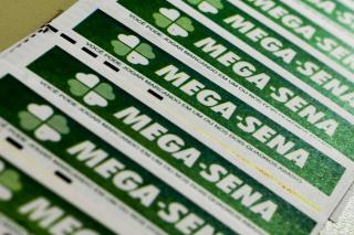 Quanto rendem os R$ 20 milhões da Mega-Sena na poupança, CDB e Tesouro Direto