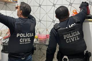 Polícia Civil cumpre 13 mandados contra facção criminosa envolvida com tráfico em Água Boa e região