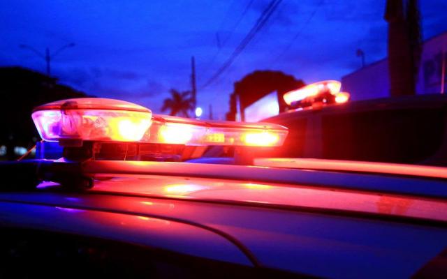 Criminosos invadem casa e roubam três iPhones durante assalto