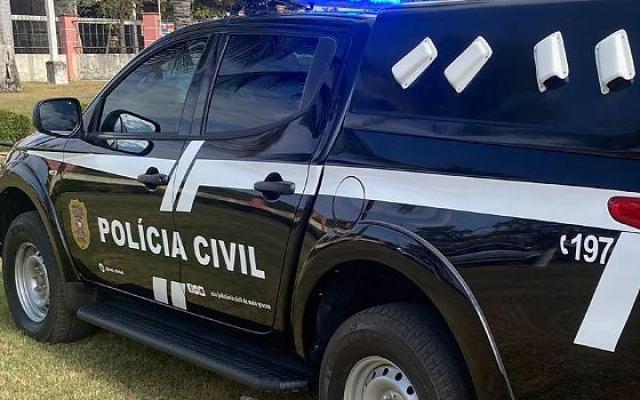 Família é indiciada por fraude em concursos em MT após polícia encontrar lista de aprovados criada antes da aplicação das provas