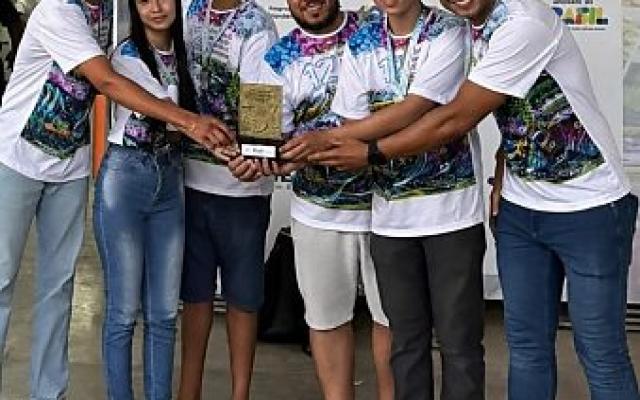 Equipe do IFMT de Cáceres leva projeto premiado ao maior evento científico da América Latina