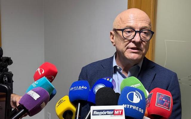 Pivetta anuncia que vai instalar bloqueadores de celular nas unidades prisionais em Mato Grosso