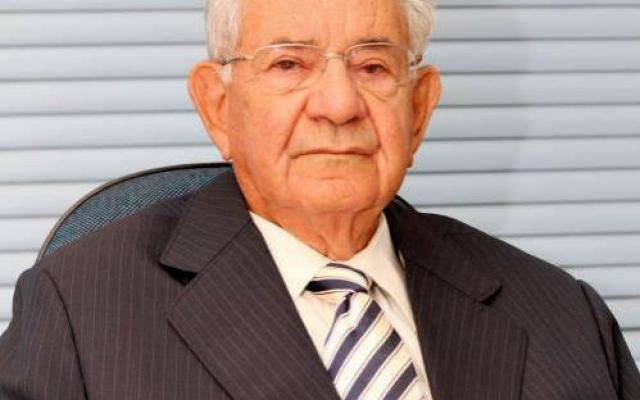 Prof. Dr. José Antônio Tobias deixa legado de mais de um século dedicado à educação e à construção do conhecimento