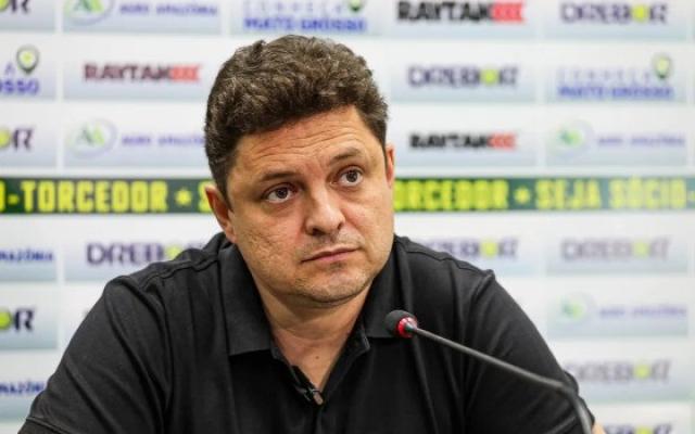 Cuiabá aciona CBF para cobrar R$ 45 milhões do Corinthians, Santos e Grêmio