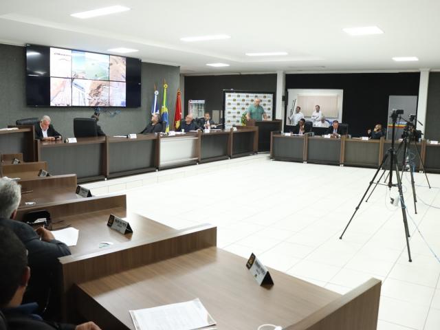 Câmara aprova dez matérias durante sessão ordinária