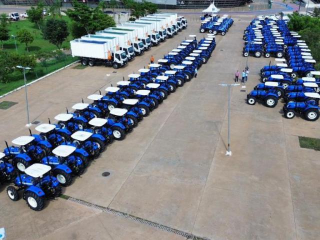 Governo de MT realiza entregas de máquinas para fortalecer agricultura familiar de 99 municípios