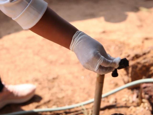 Equipes do Vigia Águas e Fiscalização acompanham coletas de amostras de água realizada por concessionária